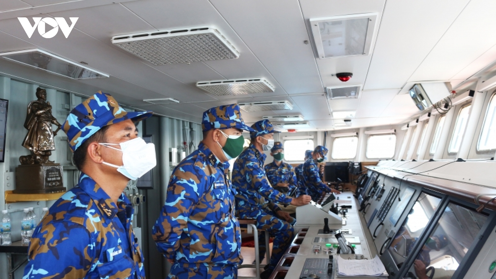 Hải quân Việt Nam luyện tập chung trên biển với hải quân Pháp