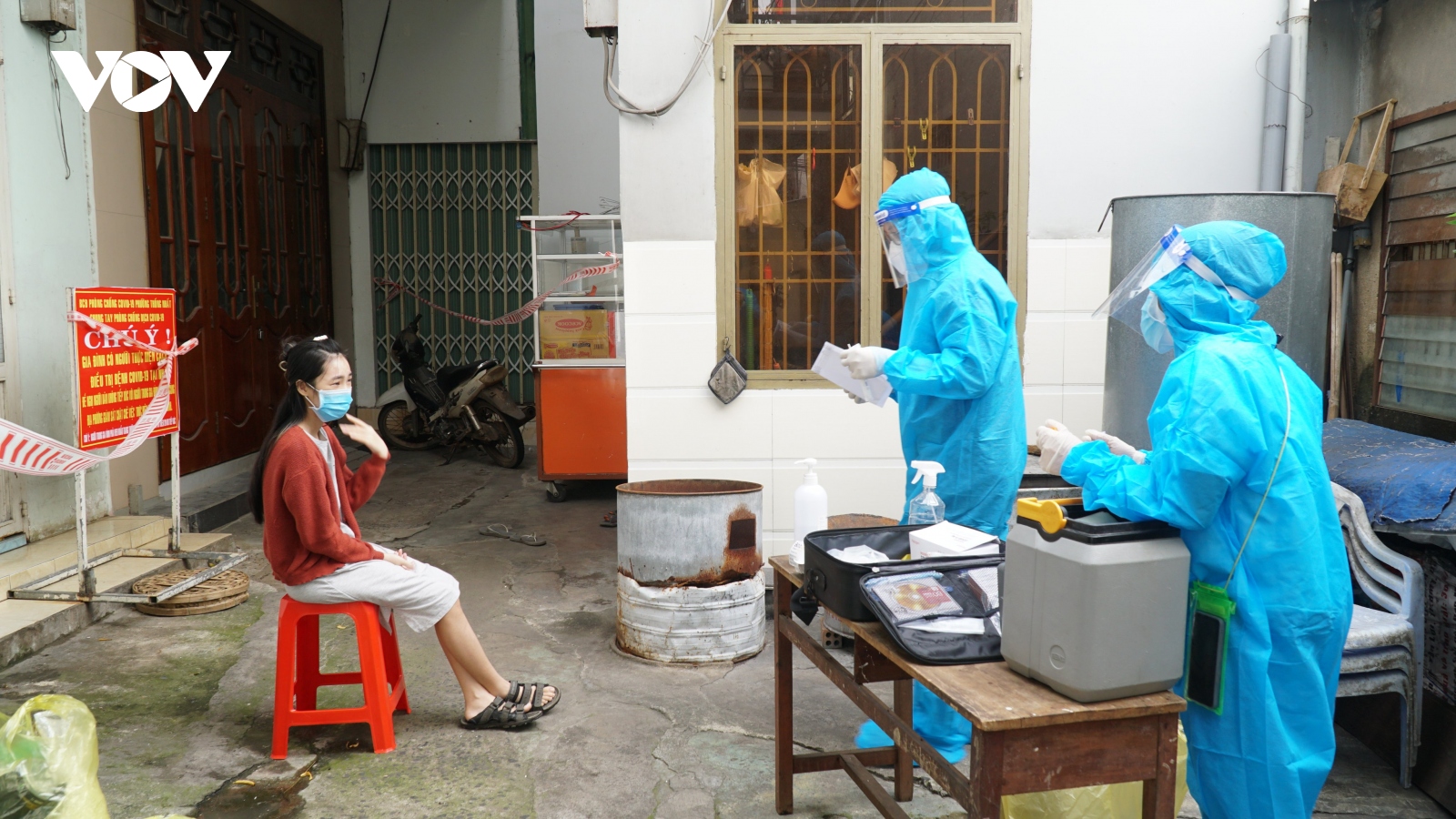 Nhóm tình nguyện cùng F0 tại nhà vượt qua bệnh Covid -19