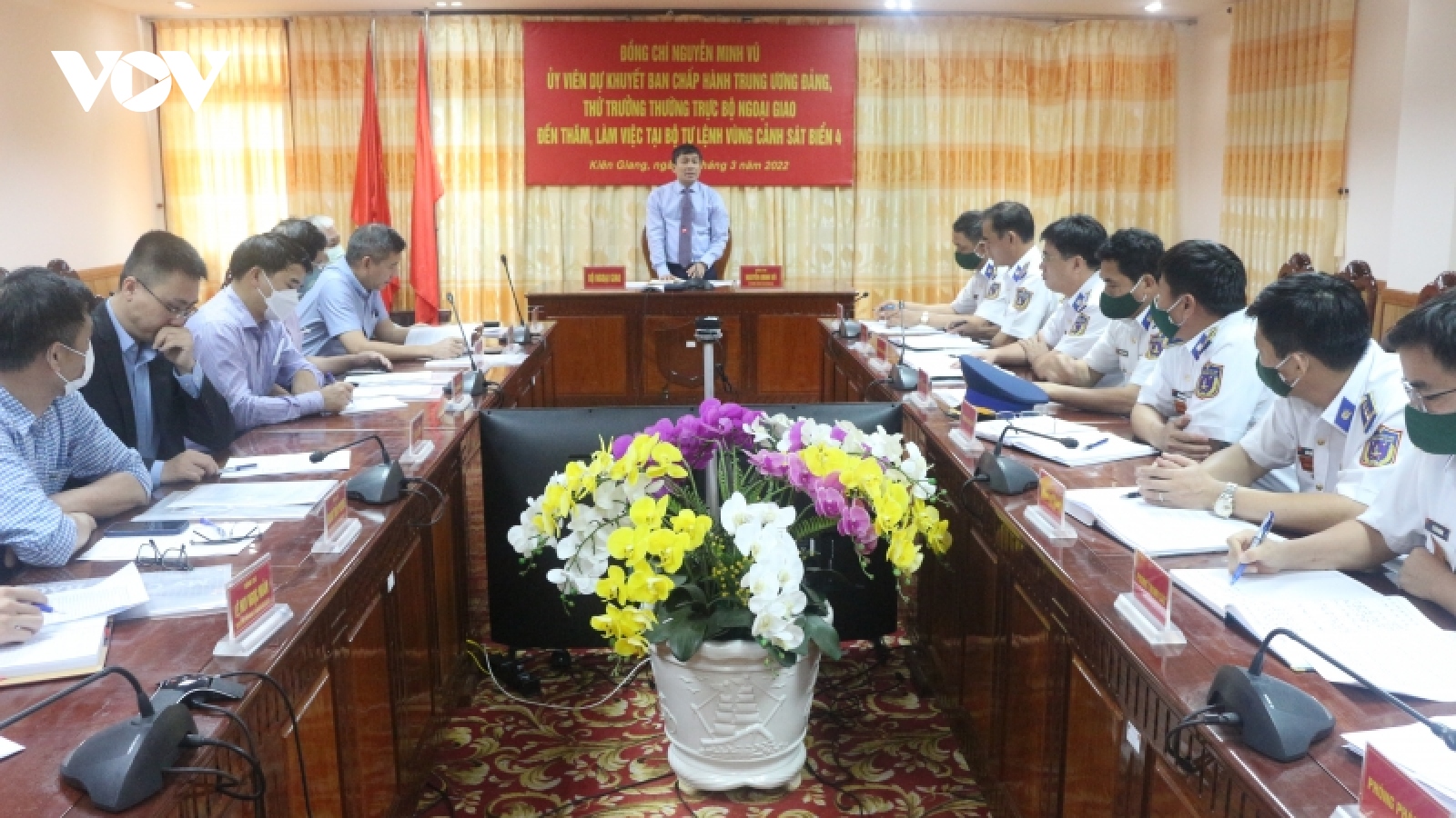 Đoàn công tác Bộ Ngoại giao thăm và làm việc tại Bộ Tư lệnh Vùng Cảnh sát biển 4