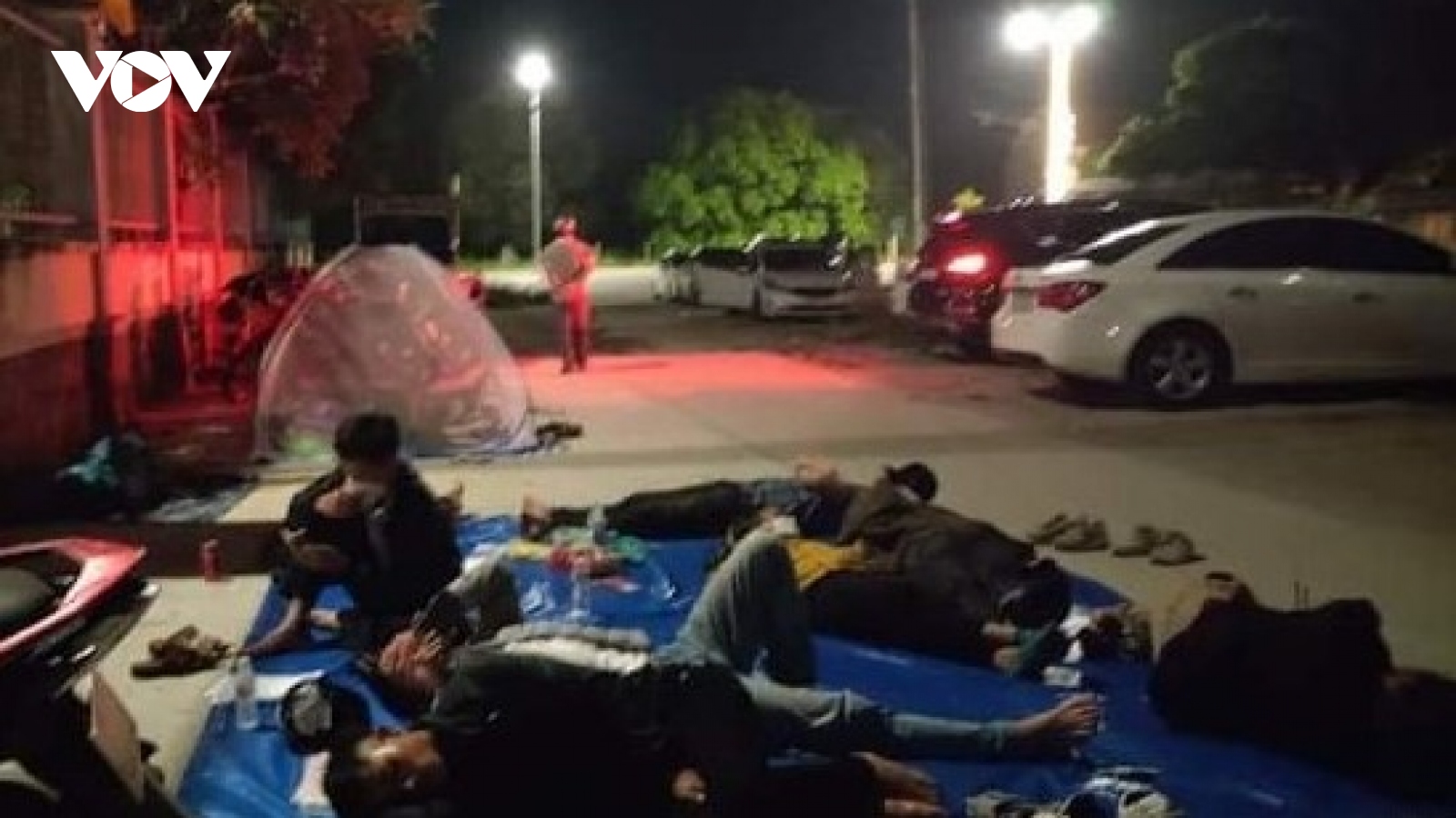 Tăng cường nhân lực giải quyết tình trạng người dân "treo mùng" chờ làm thủ tục đất đai