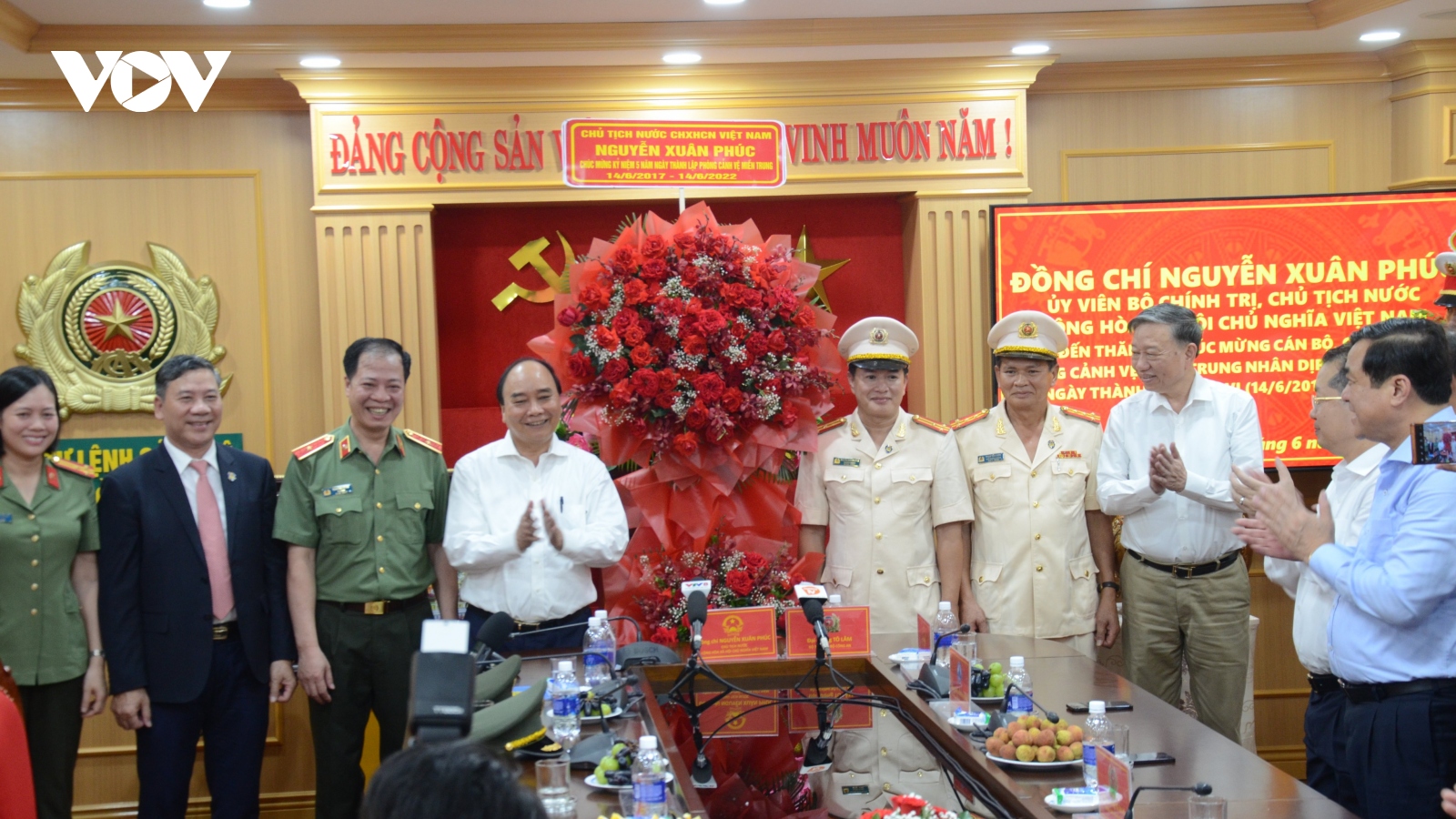 Chủ tịch nước thăm lực lượng Cảnh vệ miền Trung - Bộ Tư lệnh Cảnh vệ