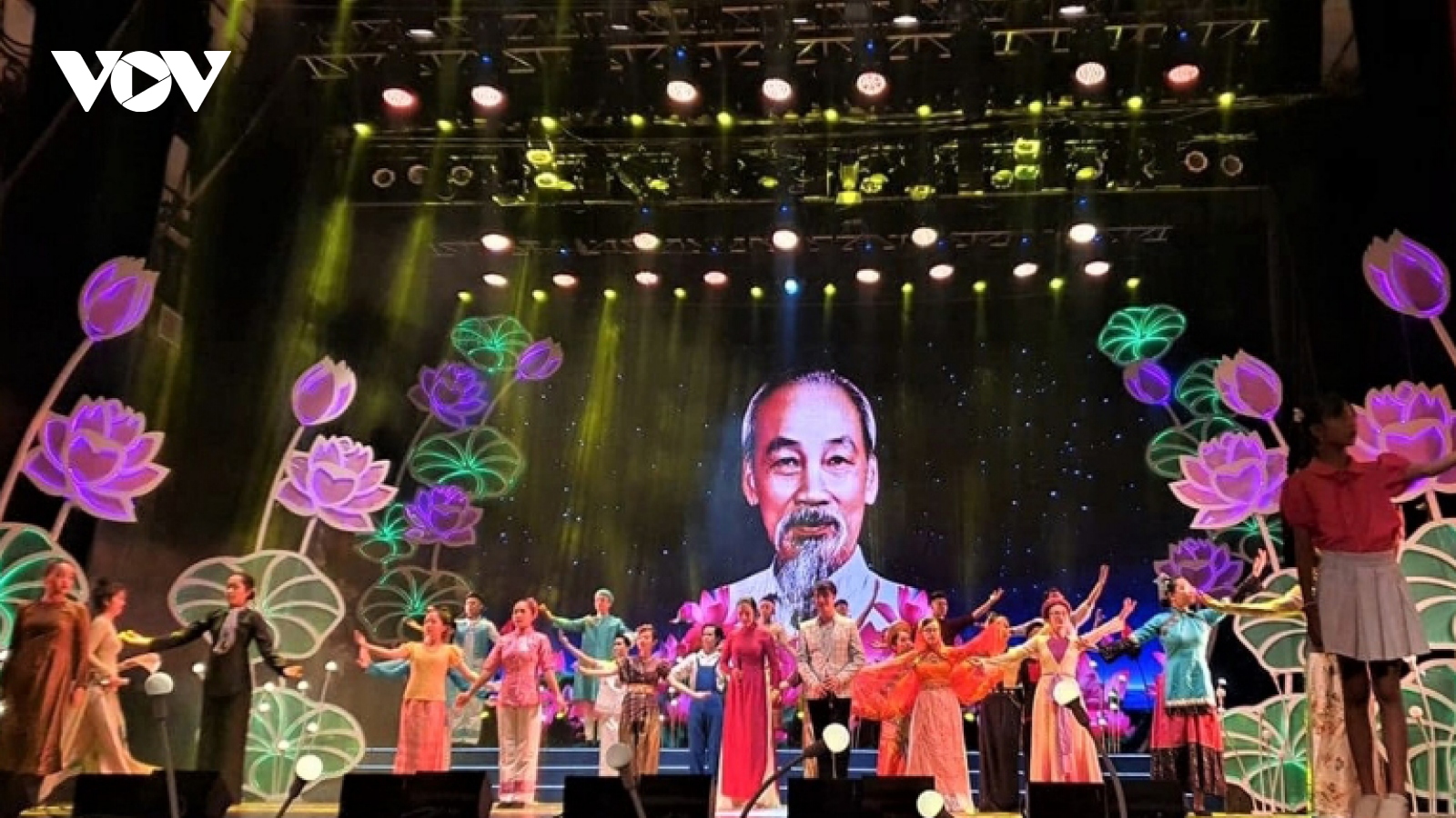 TP.HCM tổ chức chương trình nghệ thuật kỉ niệm 111 năm ngày Bác ra đi tìm đường cứu nước