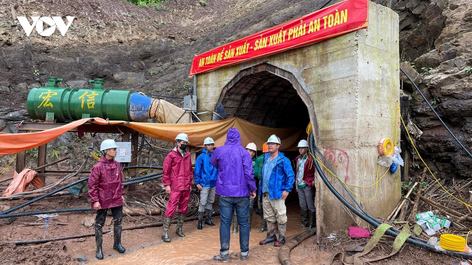 Thông tin mới nhất về việc tìm kiếm công nhân mắc kẹt trong hầm thủy điện