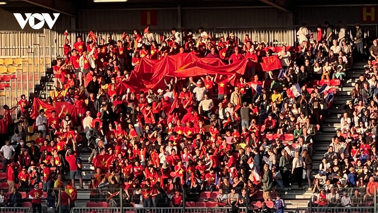 Giao hữu ĐT nữ Việt Nam – ĐT nữ Pháp: Khi thắng-thua chỉ là chuyện bên lề