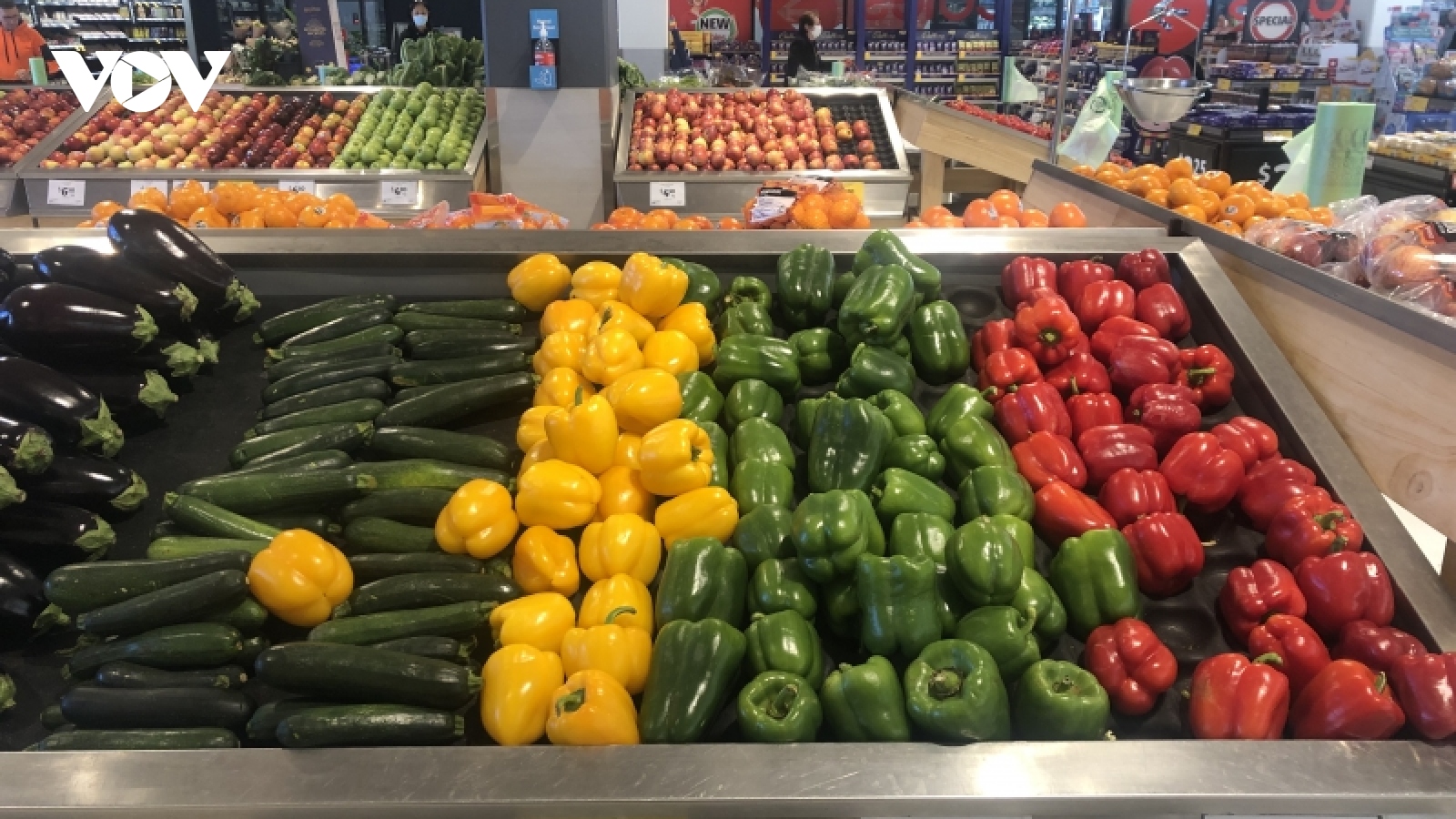 Người dân Australia thắt chặt chi tiêu khi giá cả tăng cao