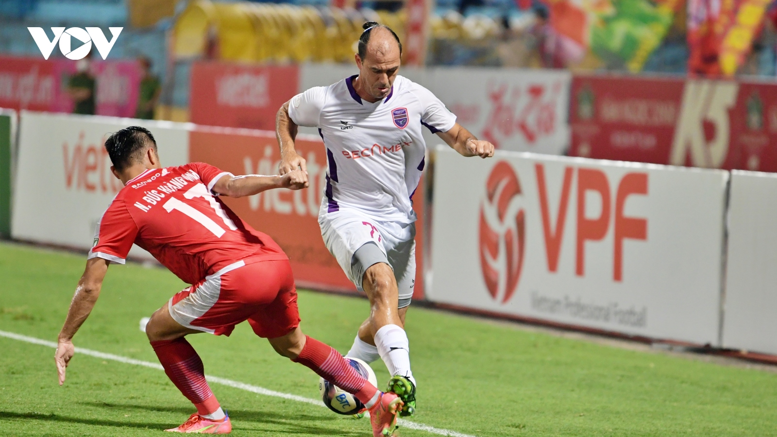 Huỳnh Kesley tái xuất, Bình Dương khiến Viettel FC chìm sâu vào khủng hoảng