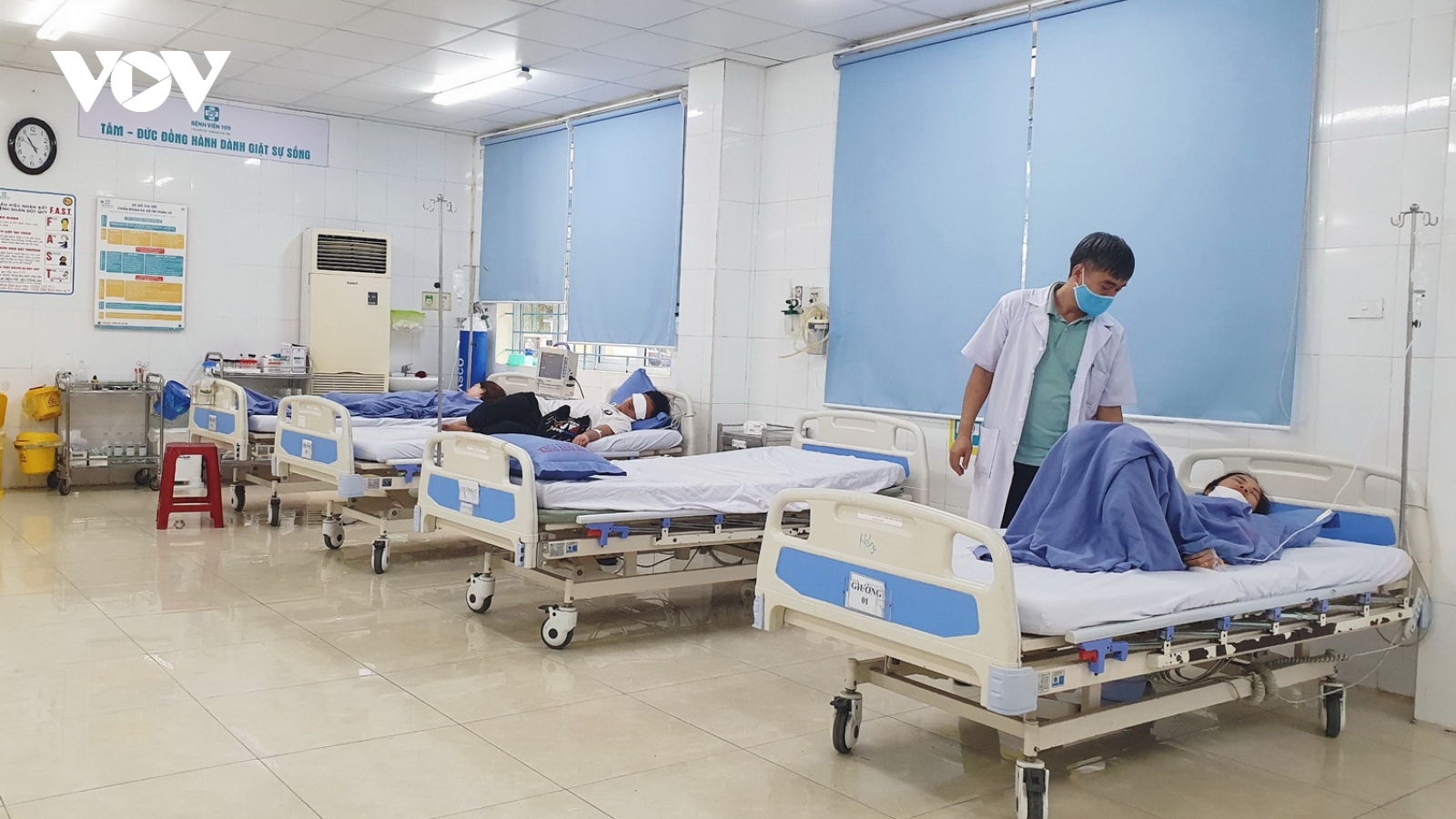 Không tìm ra nguyên nhân 34 du khách bị ngộ độc thực phẩm