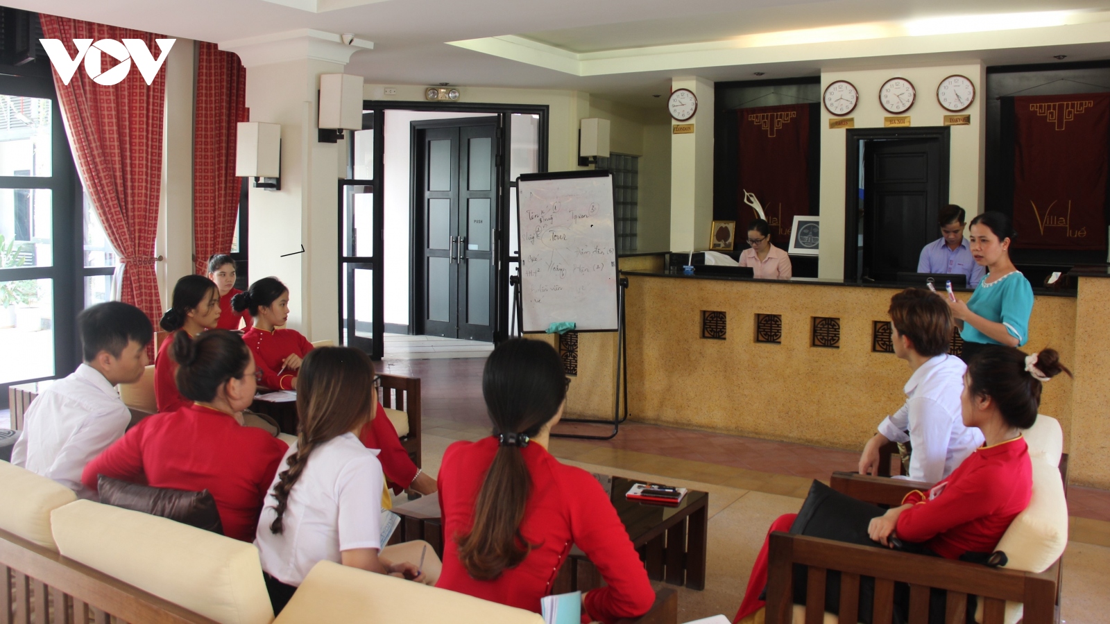 Tìm lời giải bài toán thiếu nhân lực du lịch miền Trung