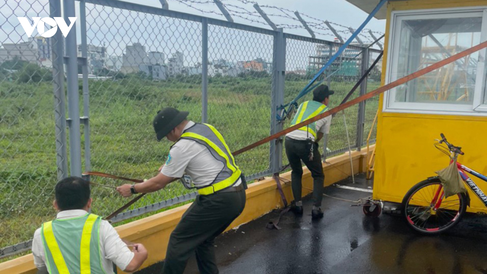 Tạm dừng hoạt động các cảng hàng không khu vực miền Trung - Tây Nguyên