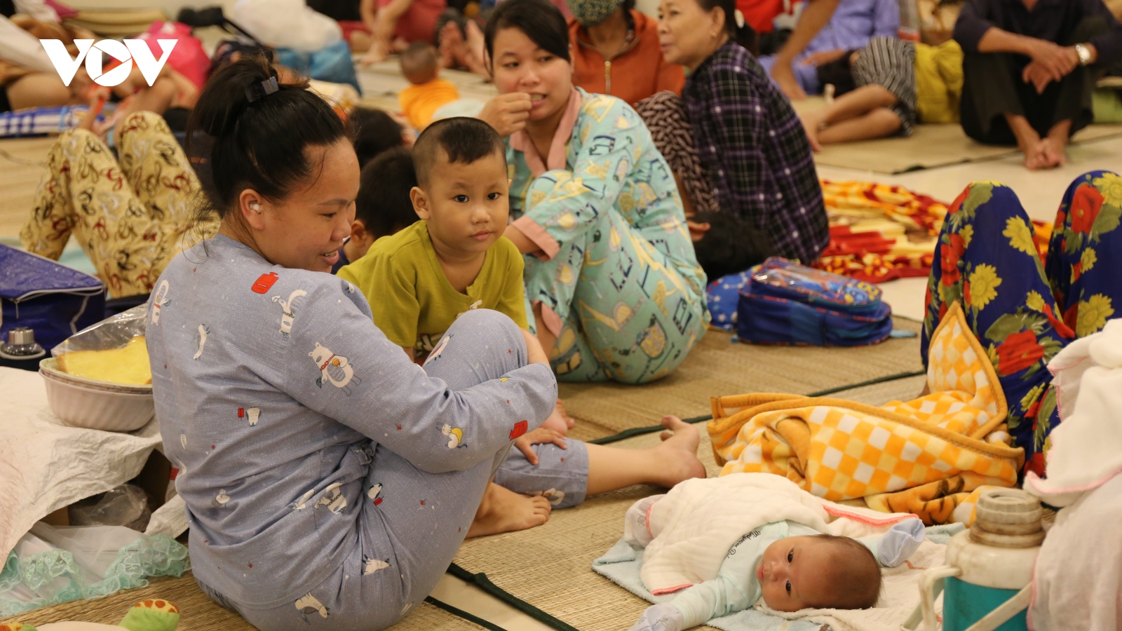 Đêm bình an của người dân miền biển Quảng Nam trước khi bão số 4 đổ bộ