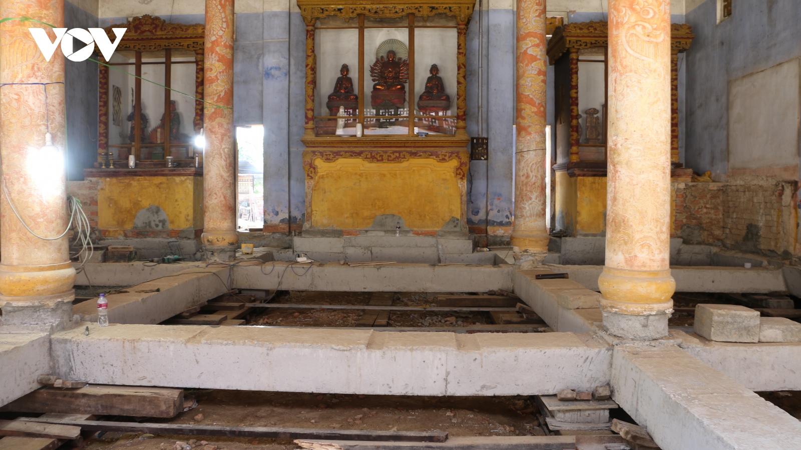 Di dời ngôi chánh điện 1.000 tấn tại cổ tự Diệu Đế