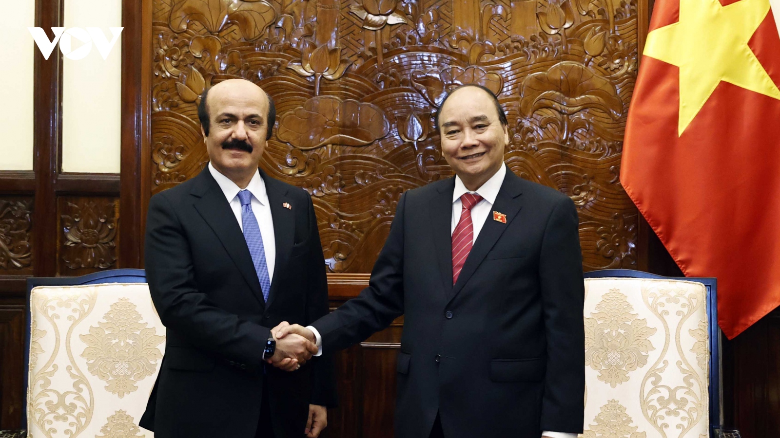 Chủ tịch nước Nguyễn Xuân Phúc tiếp Đại sứ Qatar chào từ biệt