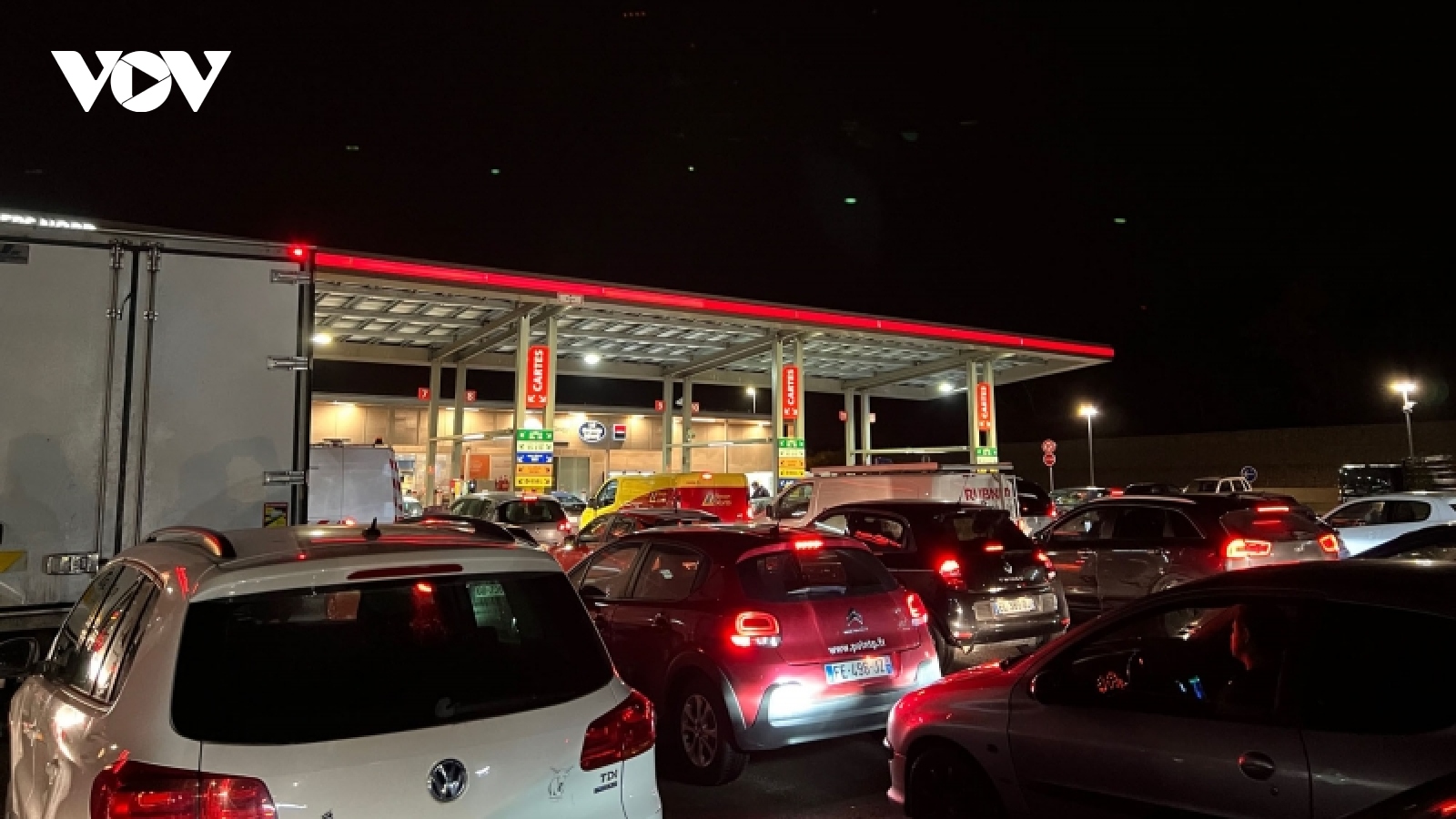 Pháp tiếp tục khan hiếm nhiên liệu, các nghiệp đoàn kêu gọi tổng đình công