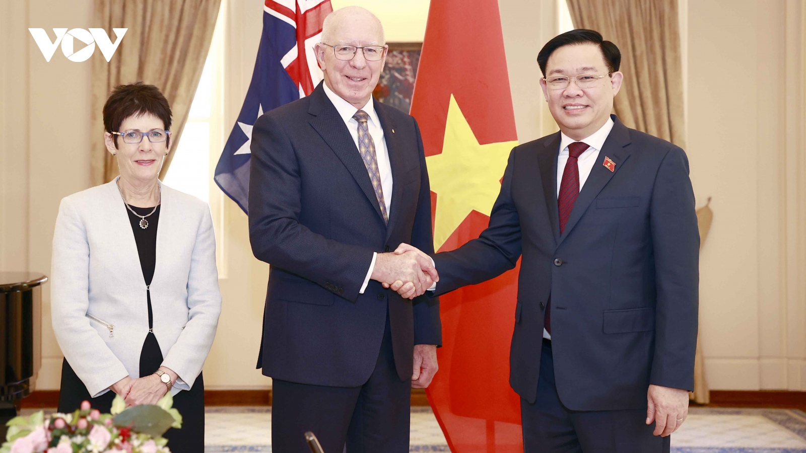 Chủ tịch Quốc hội Vương Đình Huệ hội kiến Toàn quyền Australia