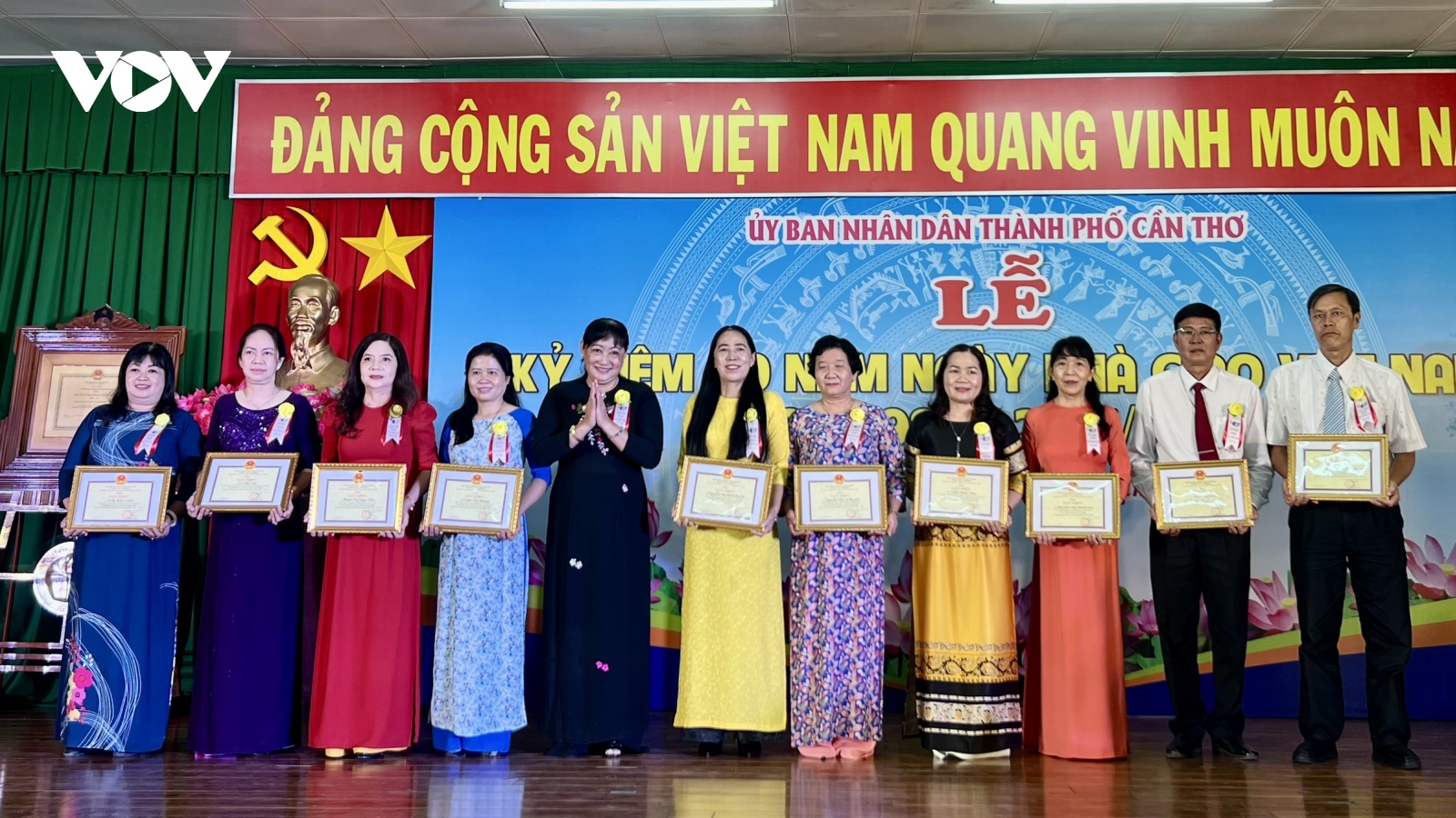 Cần Thơ tôn vinh nhà giáo tiêu biểu đổi mới sáng tạo dạy và học