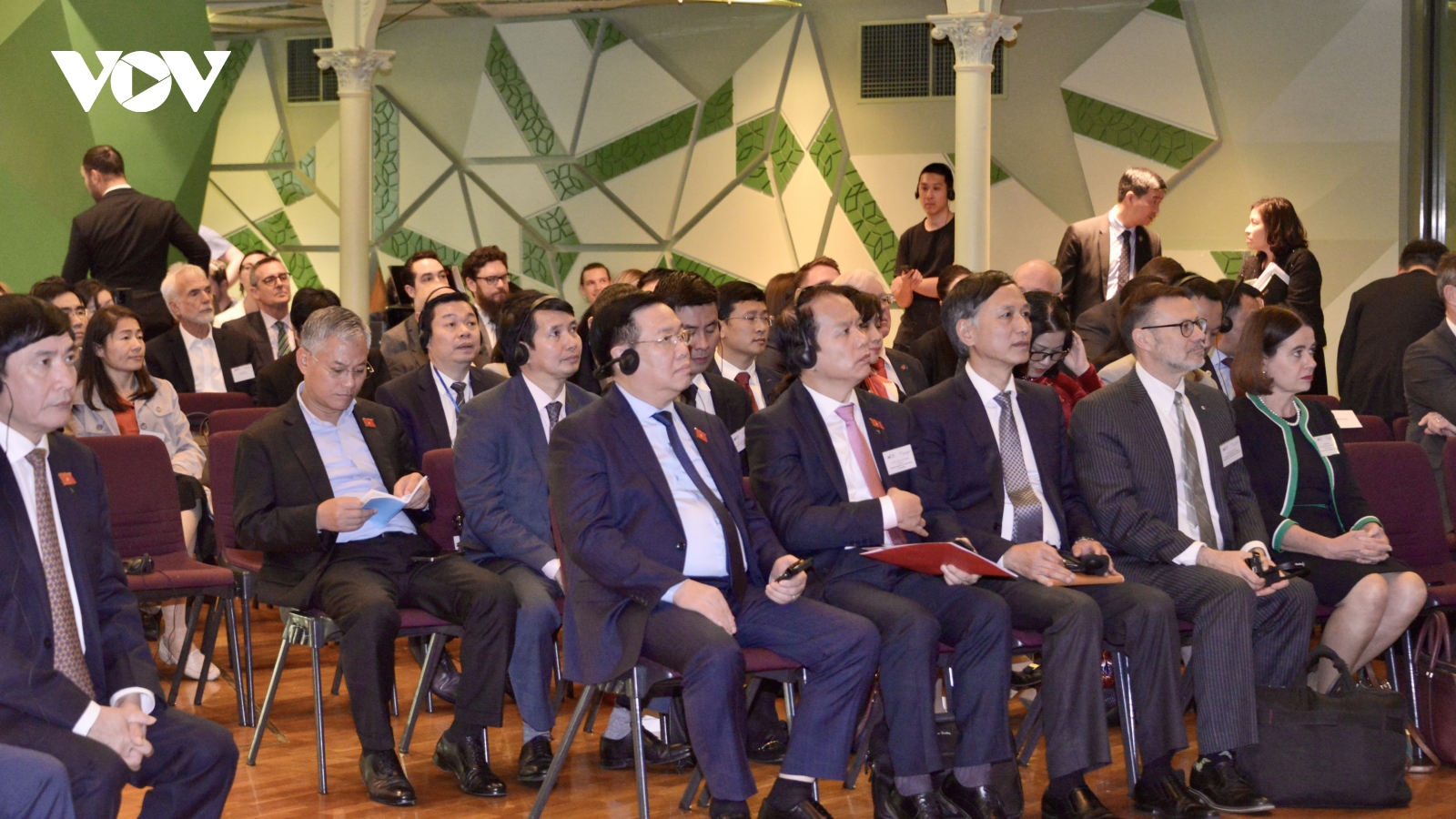 Chủ tịch Quốc hội nêu 3 vấn đề quan trọng tại Viện chính sách Australia – Việt Nam