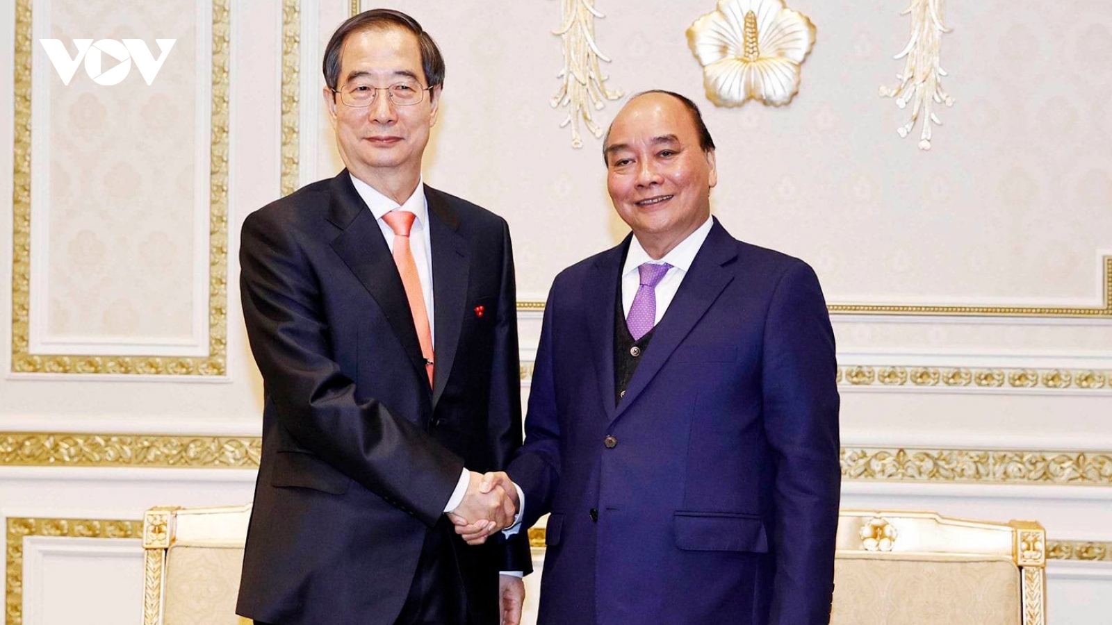 Chủ tịch nước Nguyễn Xuân Phúc hội kiến Thủ tướng Hàn Quốc