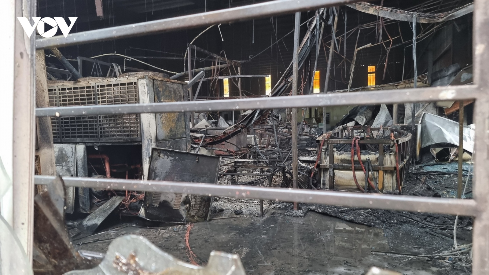 Cháy lớn tại công ty linh kiện điện tử ở Bắc Ninh