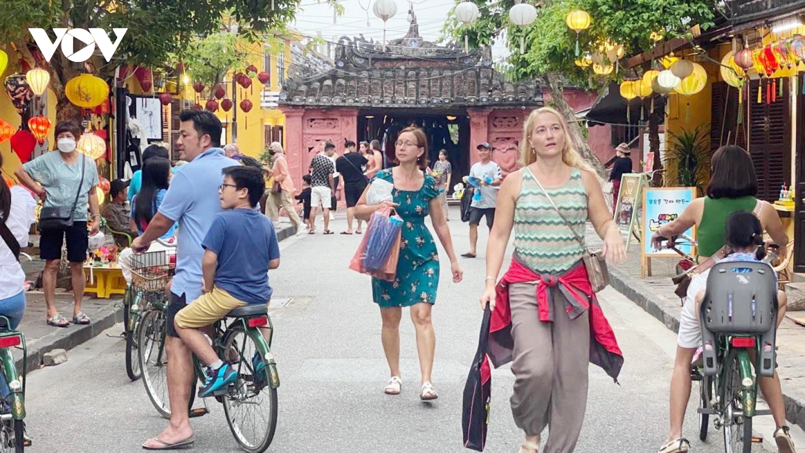 Vượt đại dịch Covid-19, Du lịch Việt Nam phục hồi mạnh mẽ