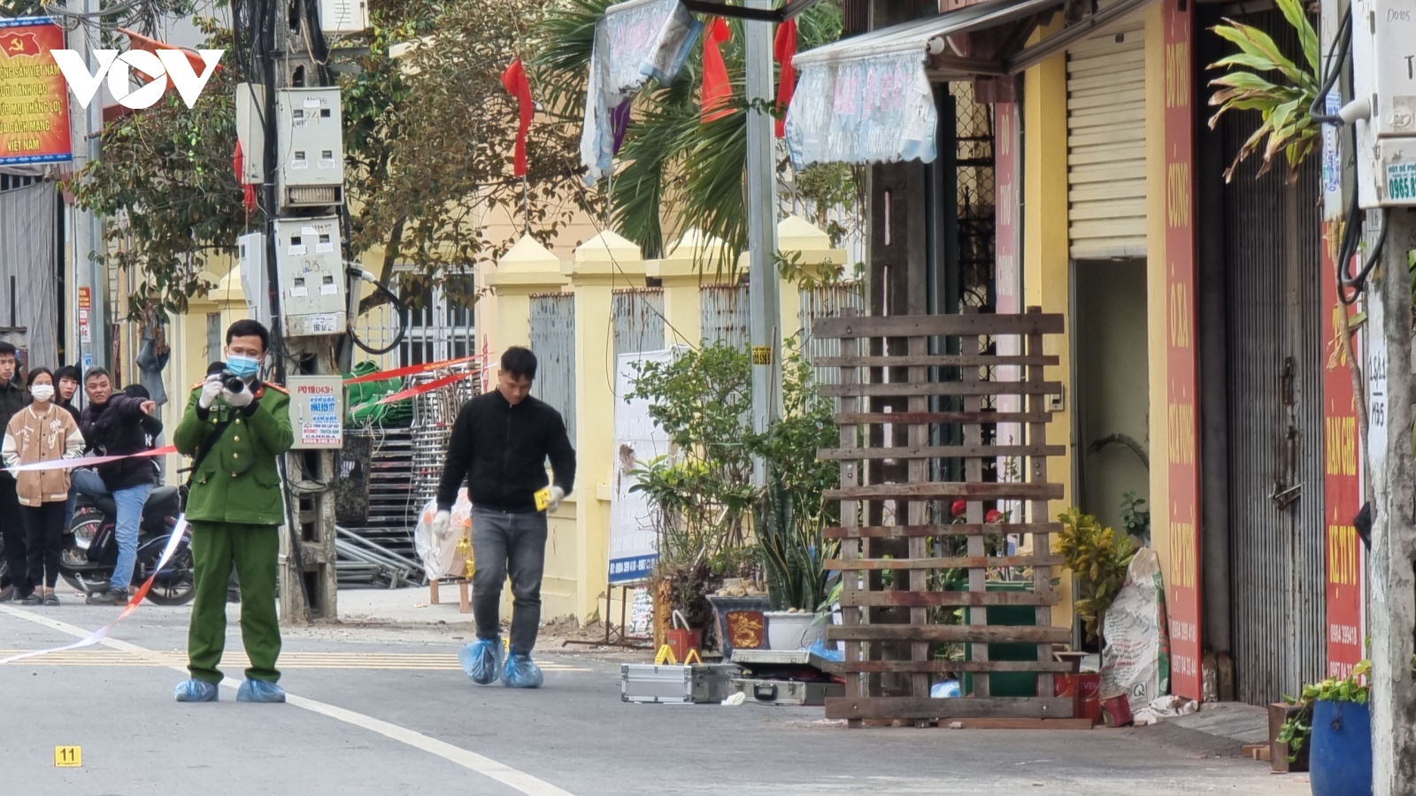 Trộm lẻn vào nhà đâm 2 vợ chồng giáo viên ở Bắc Ninh trong đêm