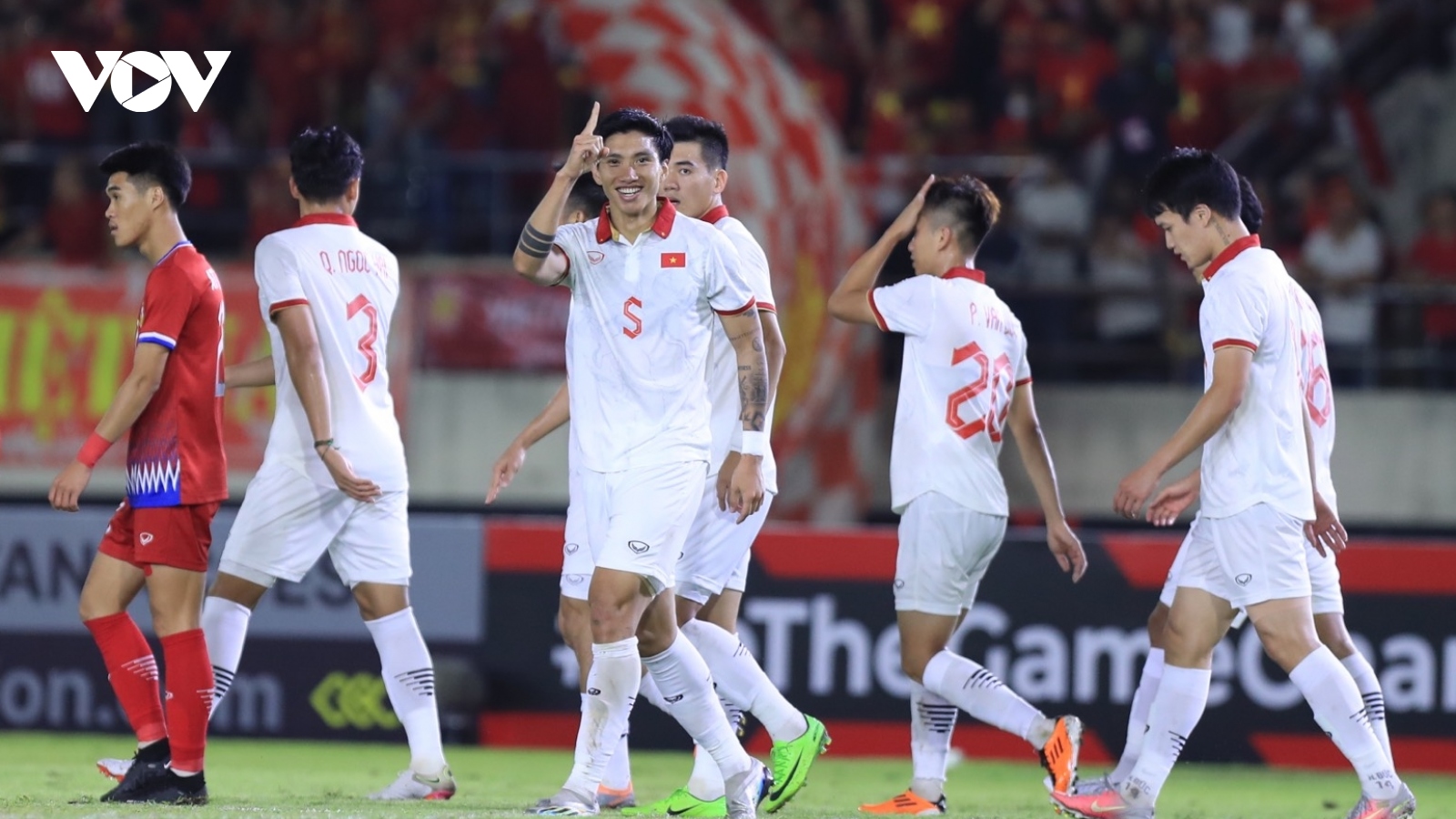 6 cầu thủ ghi bàn, ĐT Việt Nam "đánh tennis" trước ĐT Lào