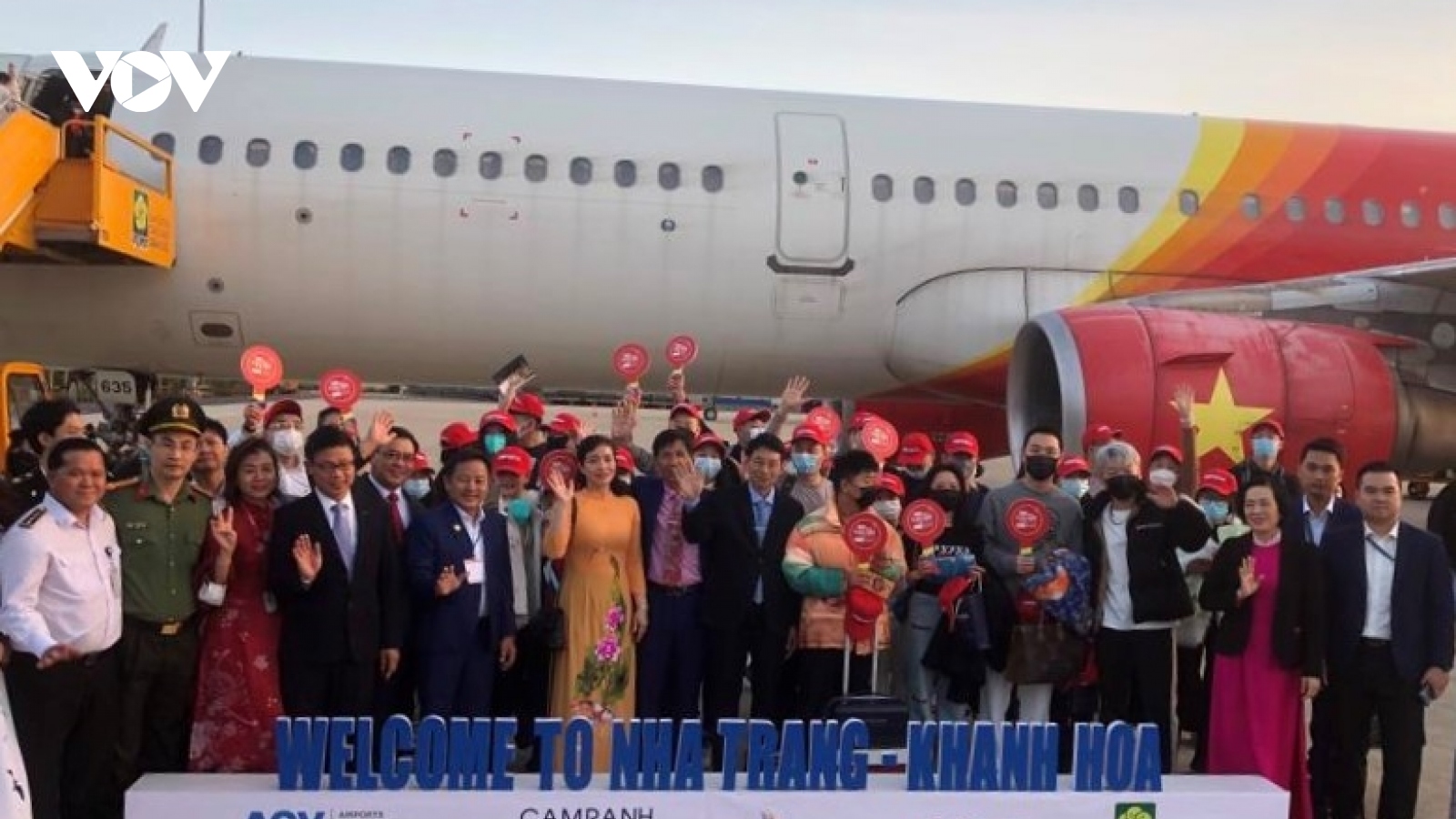 Khánh Hòa đón chuyến bay thẳng đưa du khách Trung Quốc đến tham quan