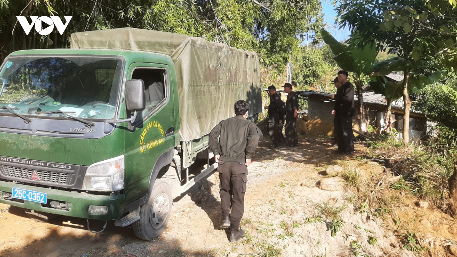 Dồn tổng lực vây bắt nghi can giết người trên đồi cao su tại Lai Châu