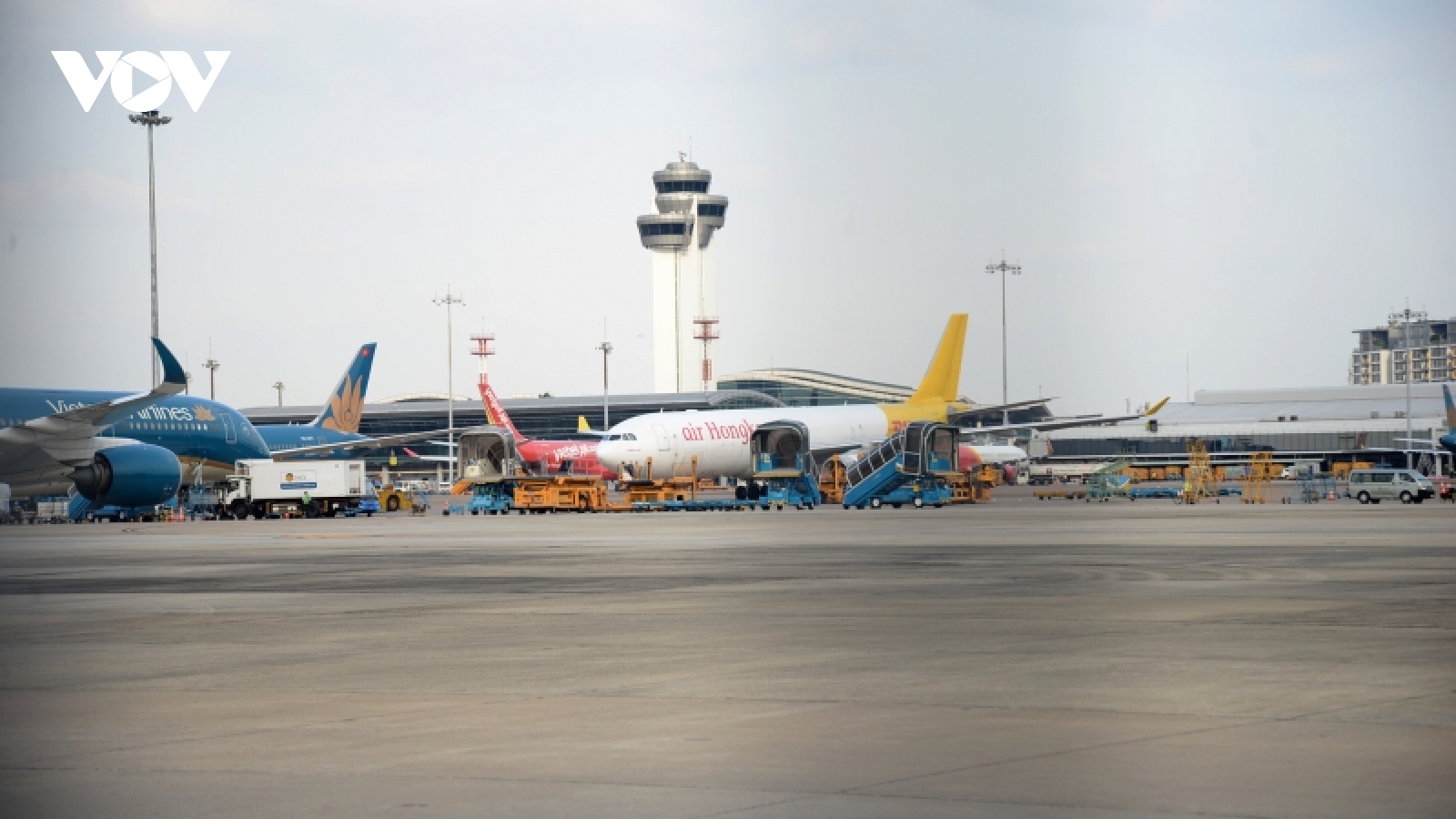 Khách qua sân bay Tân Sơn Nhất tiếp tục tăng cao kỷ lục