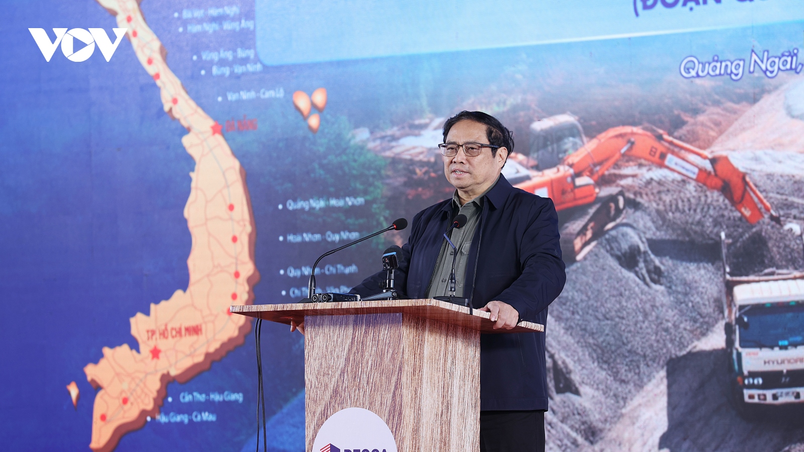 Thủ tướng phát lệnh khởi công đồng loạt 12 dự án đường bộ cao tốc Bắc - Nam