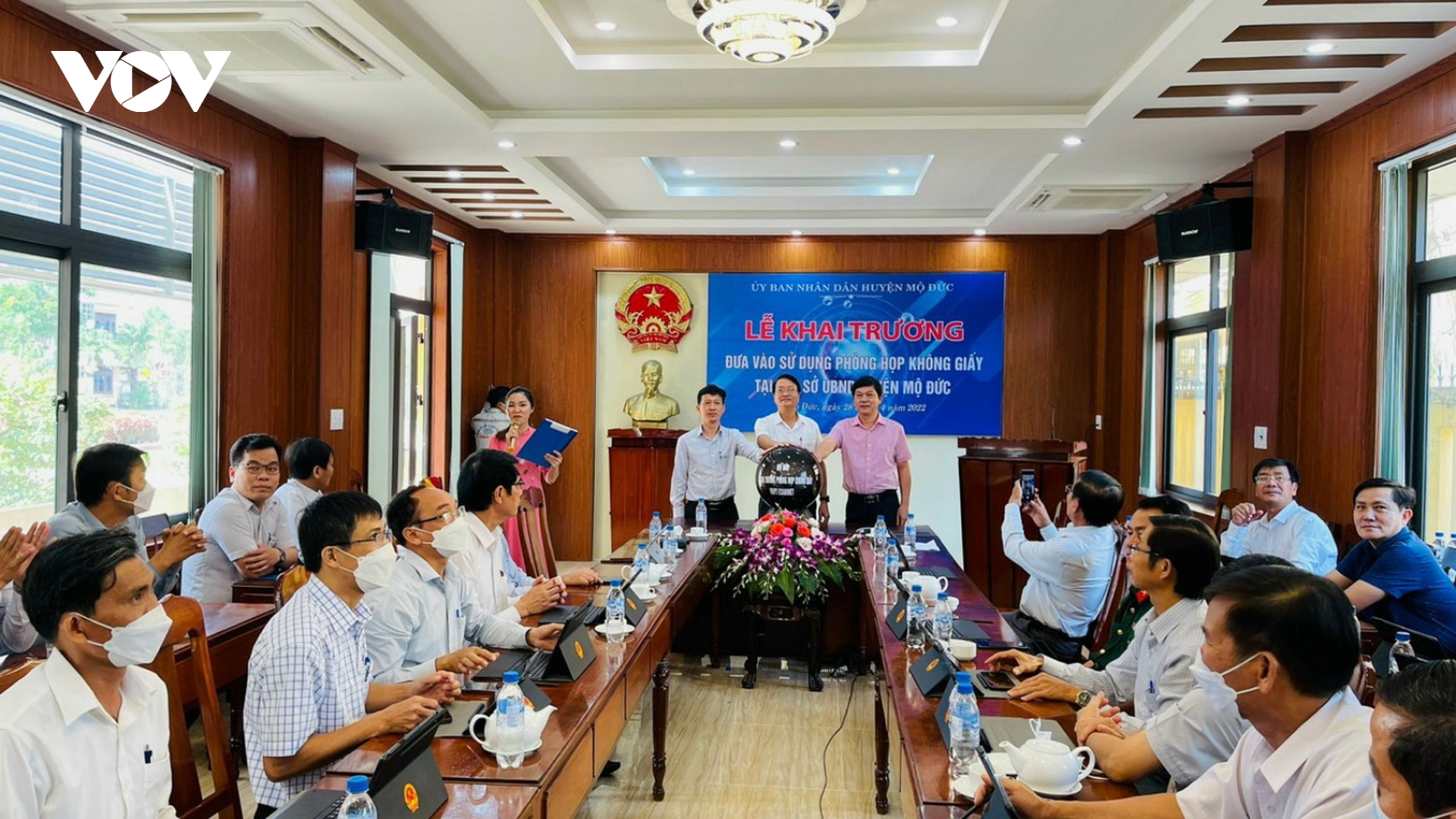 "Phòng họp không giấy" ở Quảng Ngãi