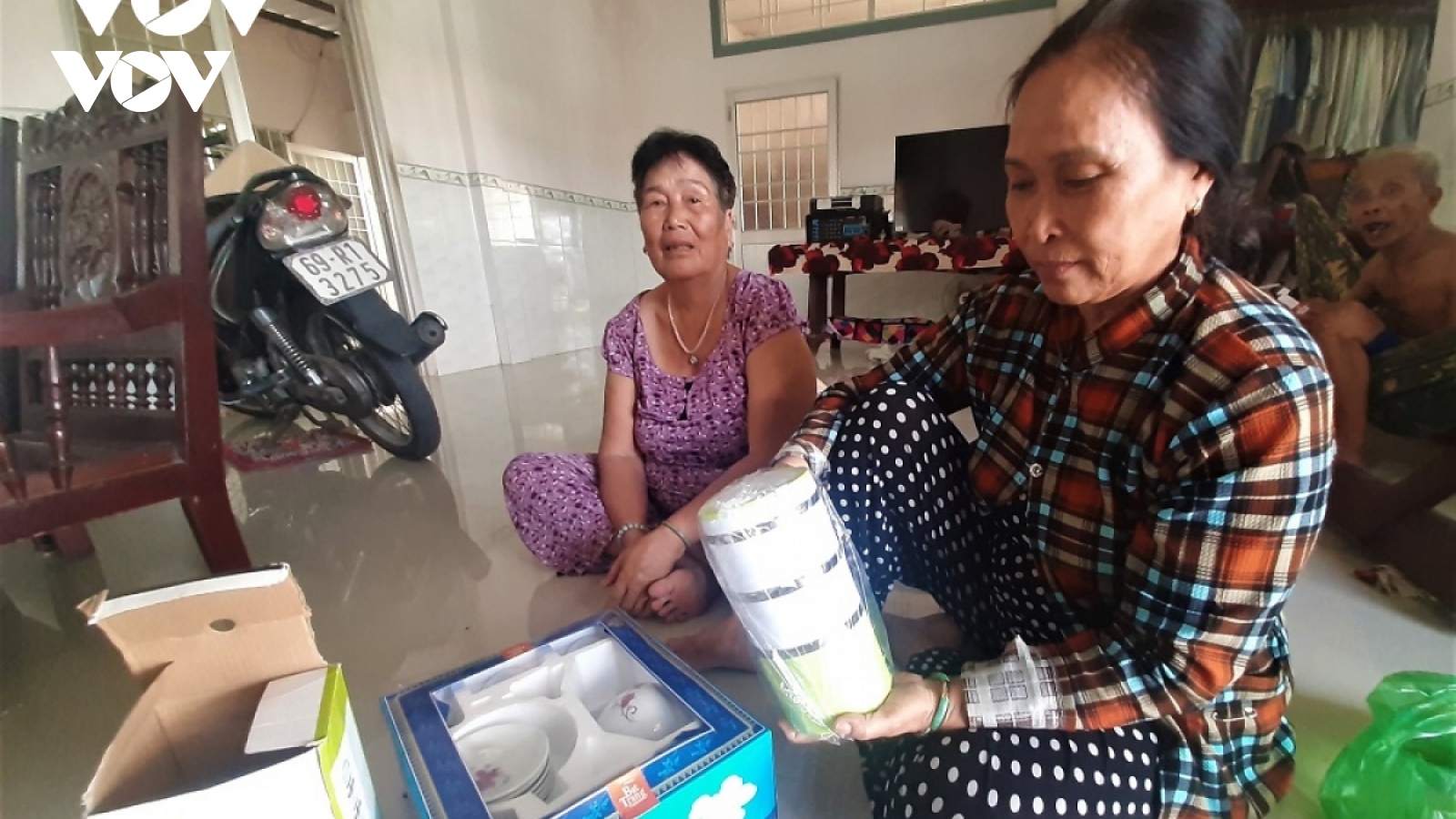 Cà Mau làm rõ vụ việc nhóm người “thuê khách sạn sang" để bán hàng kiểu lừa đảo