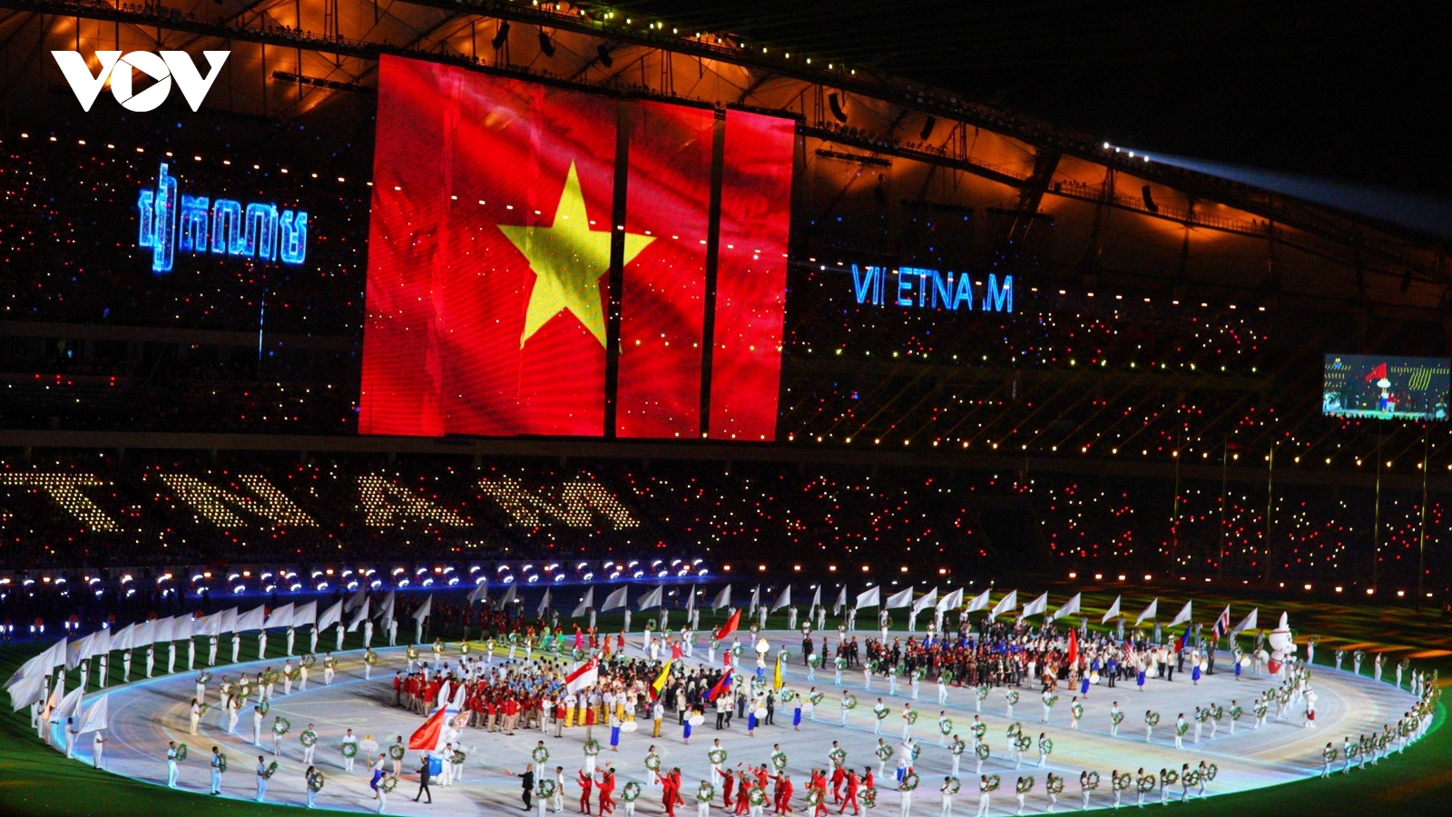Ấn tượng mạnh với Lễ khai mạc SEA Games 32 mang tầm Olympic của Campuchia