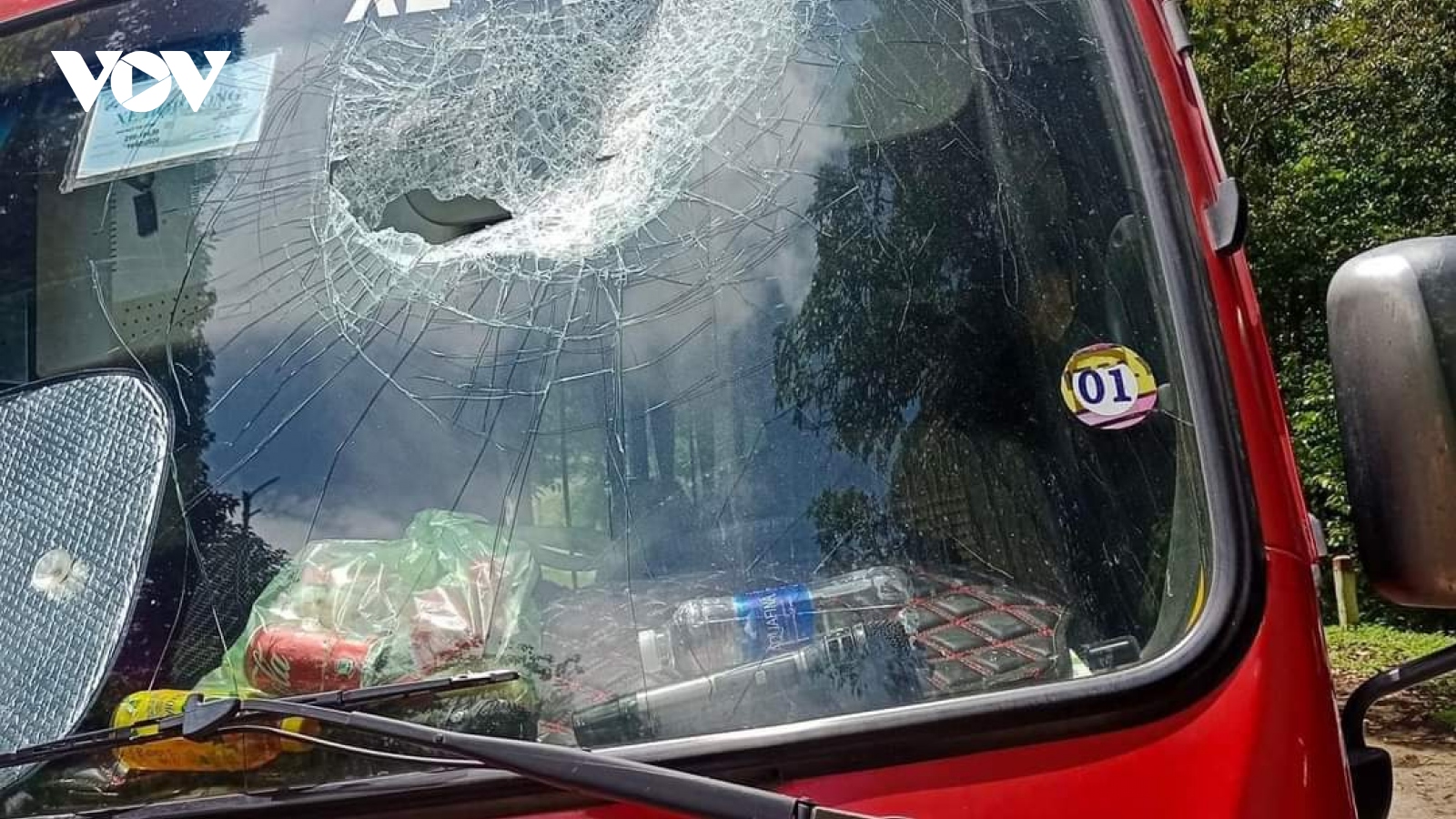 Truy tìm đối tượng ném đá ô tô chở khách thăm quan đỉnh Phia Oắc, Cao Bằng