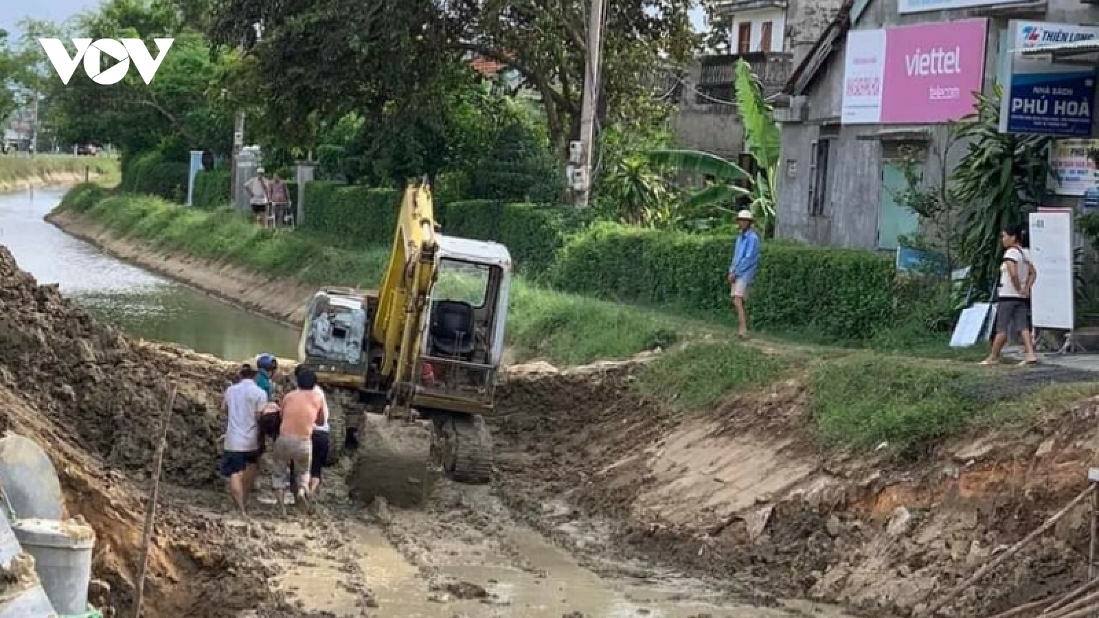 Nữ công nhân tử vong vì tai nạn khi đang làm cầu dân sinh