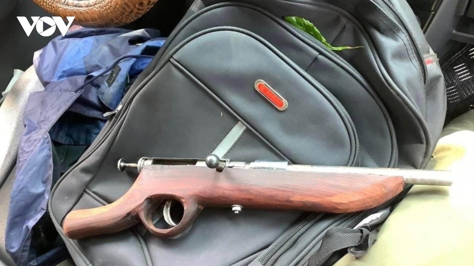 Do ghen tuông, chồng dùng súng tự chế bắn chết nhân tình của vợ