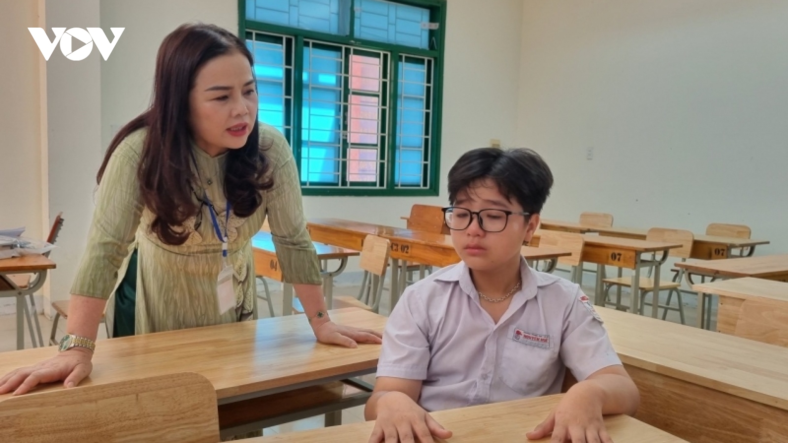 Quảng Trị: Thí sinh bị gãy chân trên đường đi thi được bố trí phòng thi riêng