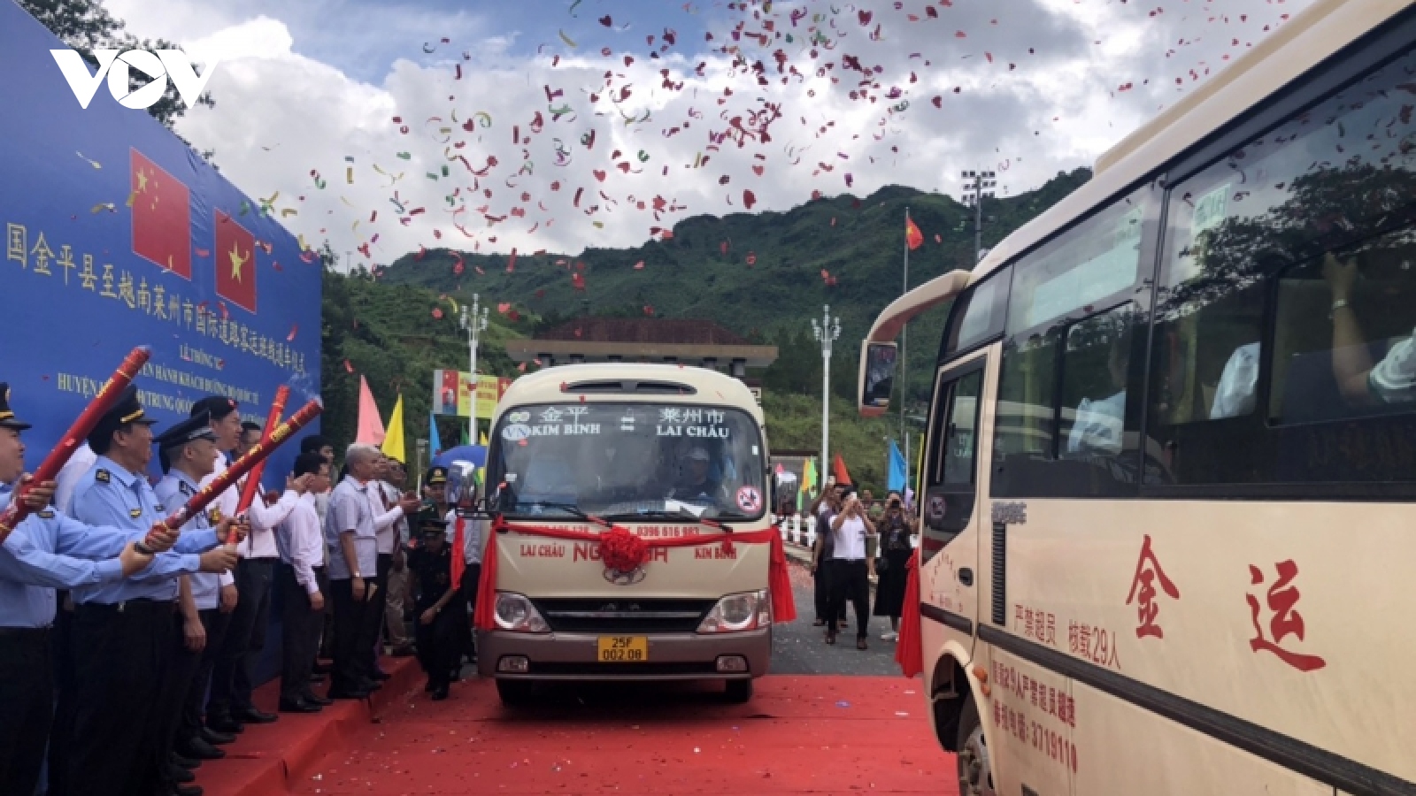 Thông tuyến vận tải hành khách quốc tế Lai Châu – Vân Nam