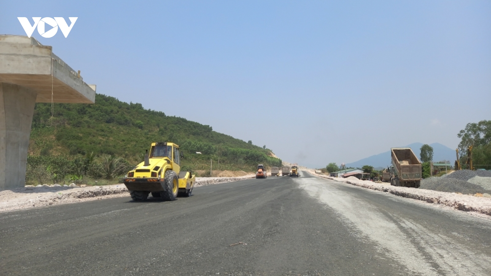 Tháo gỡ vướng mắc mặt bằng để giải ngân đầu tư công
