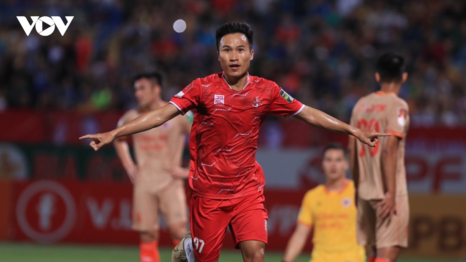 Kết quả V-League 2023: CAHN chính thức mất ngôi đầu bảng sau trận thua Hải Phòng FC