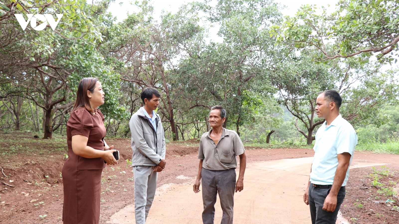 Lan toả phong trào hiến đất làm đường ở vùng biên Ia Grai