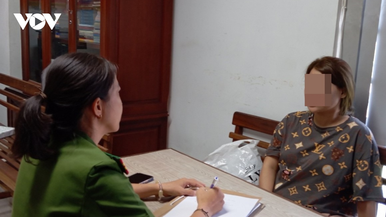 Bắt quả tang cặp “vợ chồng hờ” mua bán trái phép chất ma túy