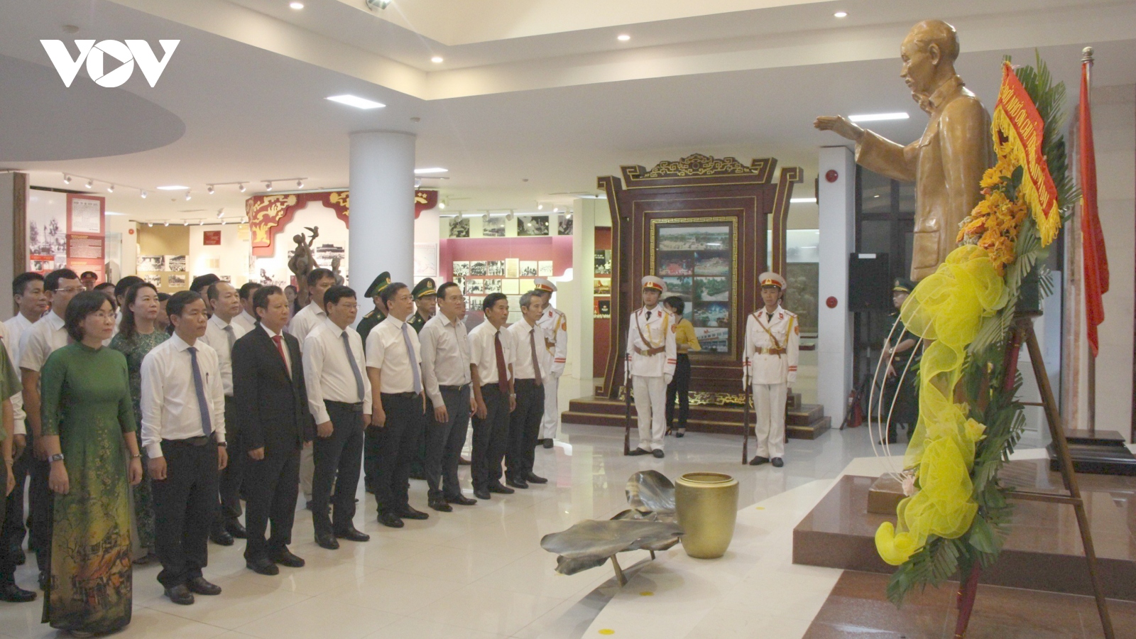 Triển lãm chuyên đề “Hồ Chí Minh - chân dung một con người”