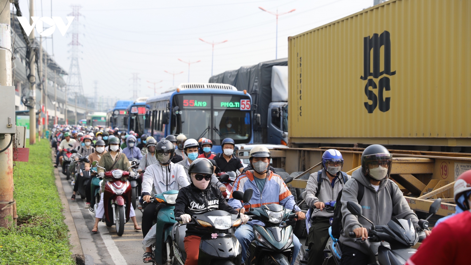 Kẹt xe nghiêm trọng ở cửa ngõ phía Đông TP.HCM