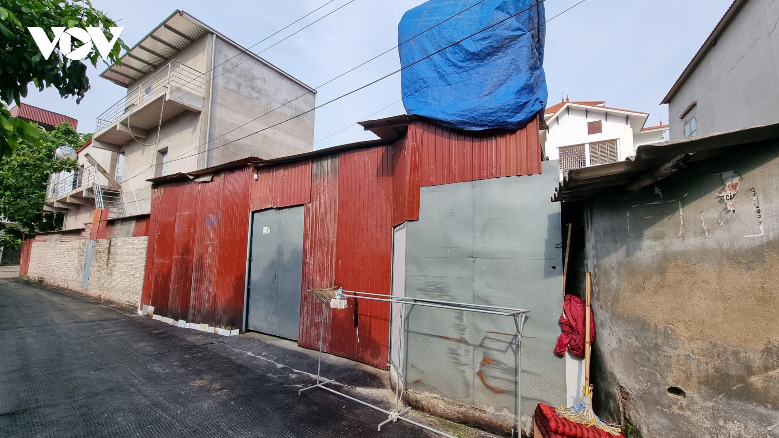 Ngang nhiên xây dựng nhà, xưởng không phép trên đất công ở Quế Võ, Bắc Ninh