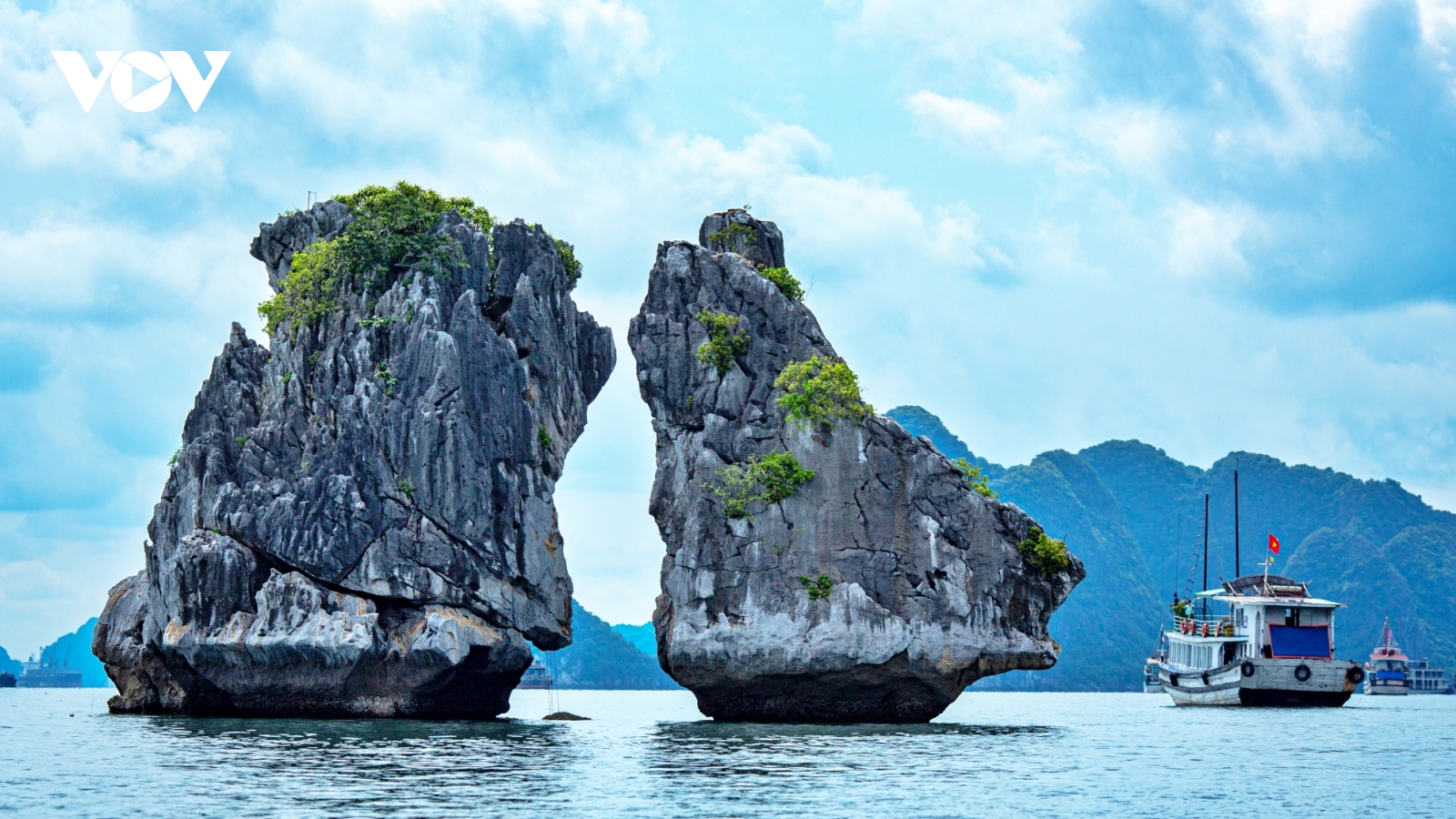 Quảng Ninh thực hiện các phương án “giải cứu” hòn Trống Mái