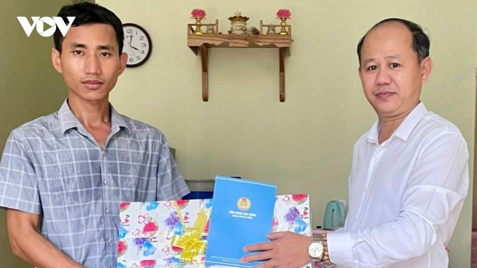 Trao “Mái ấm công đoàn” cho công nhân lao động nghèo ở Đà Nẵng