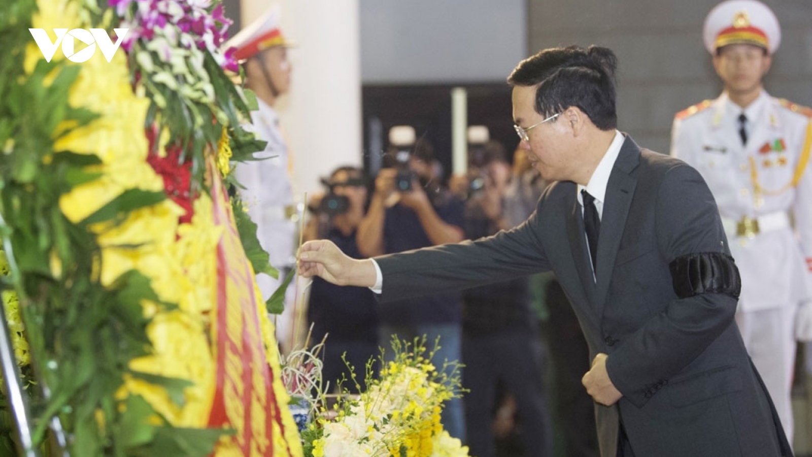 Lãnh đạo Đảng, Nhà nước viếng Thượng tướng Nguyễn Chí Vịnh