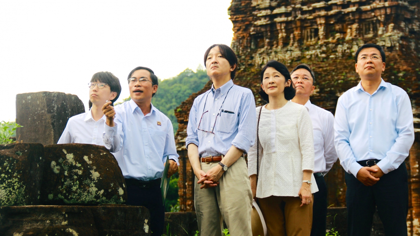 Hoàng Thái tử Nhật Bản và Công nương thăm Khu đền tháp Mỹ Sơn