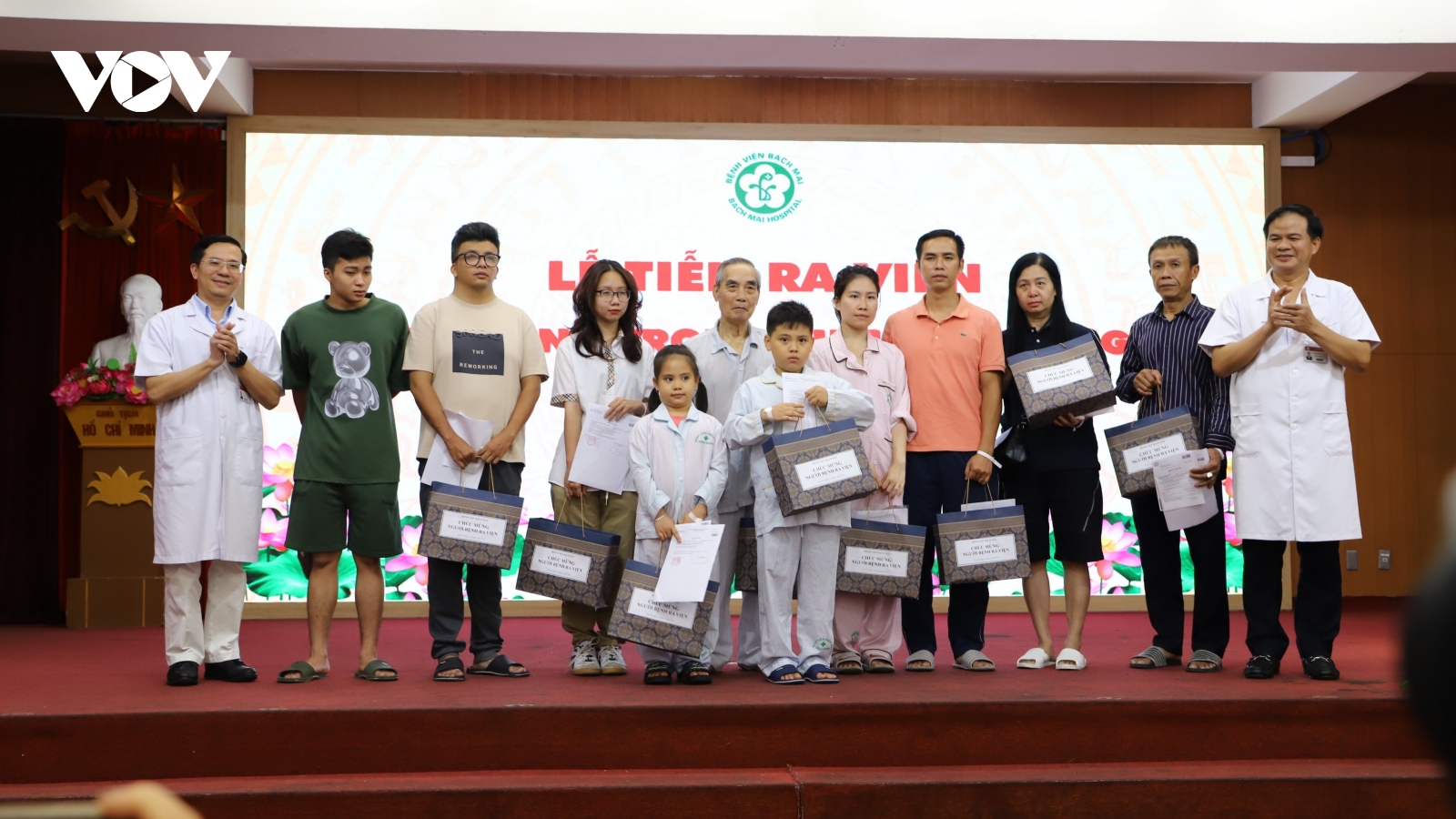 Vụ cháy chung cư mini: 10 người được ra viện, 1 nạn nhân còn hôn mê