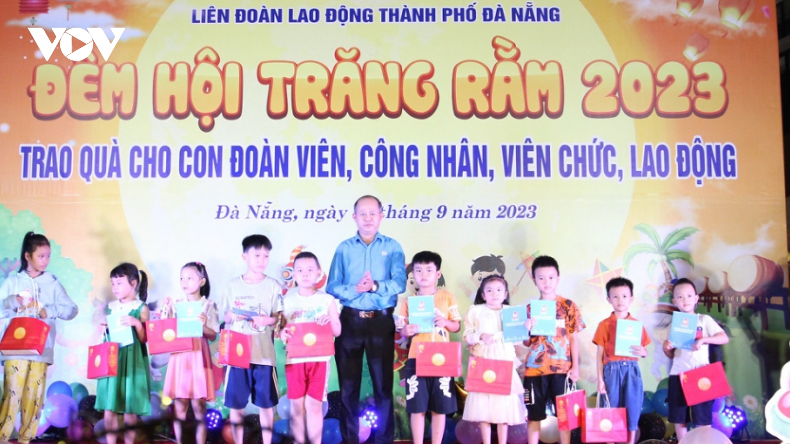 Tết Trung thu cho con em lao động nghèo ở Đà Nẵng